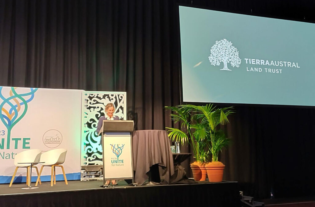 Directora Ejecutiva de Tierra Austral expone en encuentro de conservación en Australia
