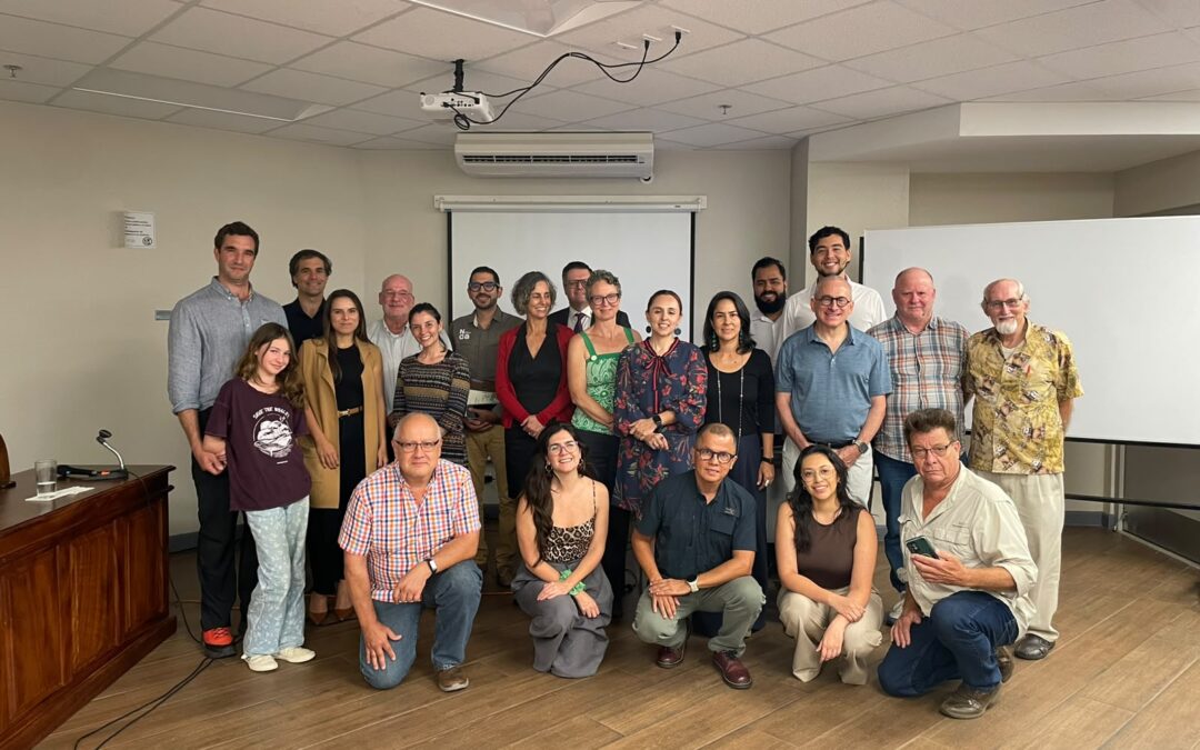 Viajamos a Costa Rica a presentar la experiencia del DRC a 10 años de su promulgación